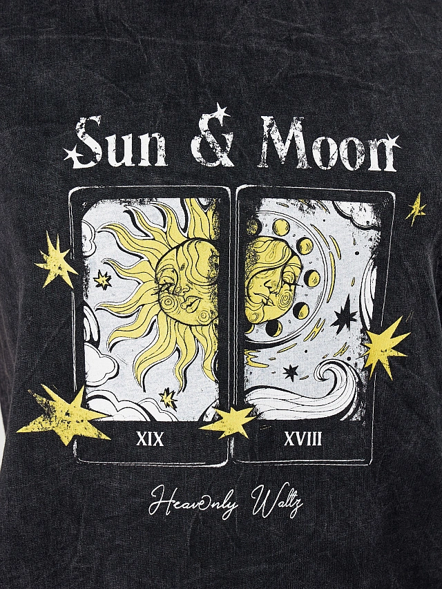 Футболка женская черная с принтом "Sun & Moon" - 5