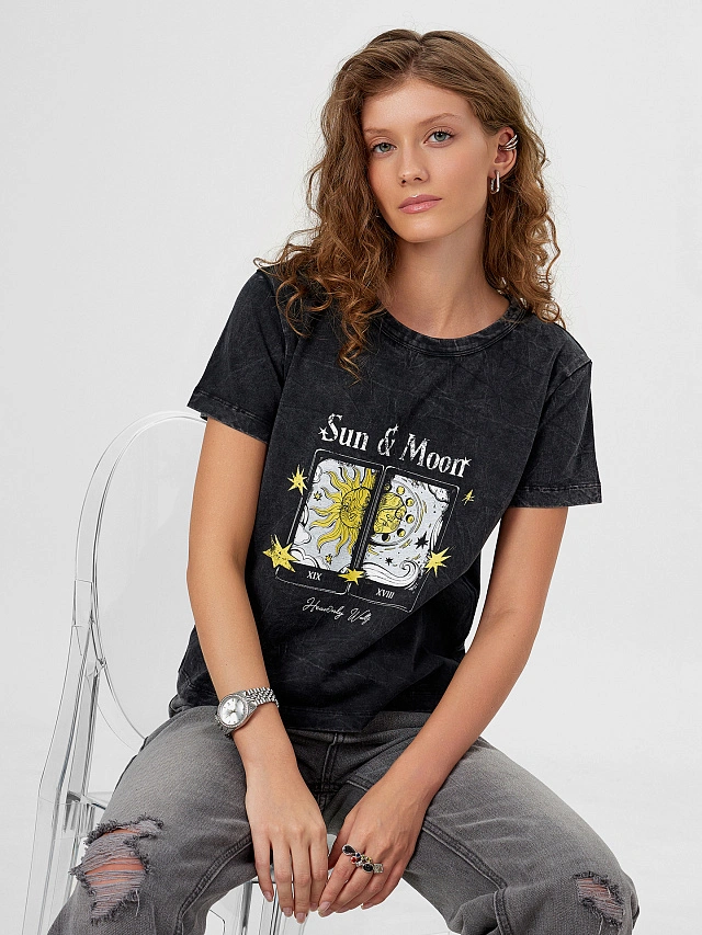 Футболка женская черная с принтом "Sun & Moon" - 7