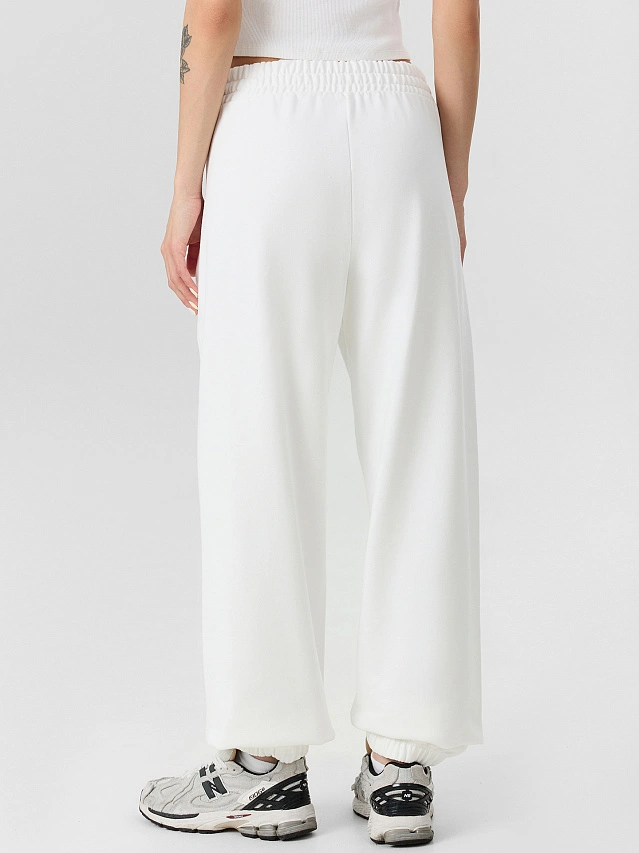 Брюки джоггеры женские белые - 3