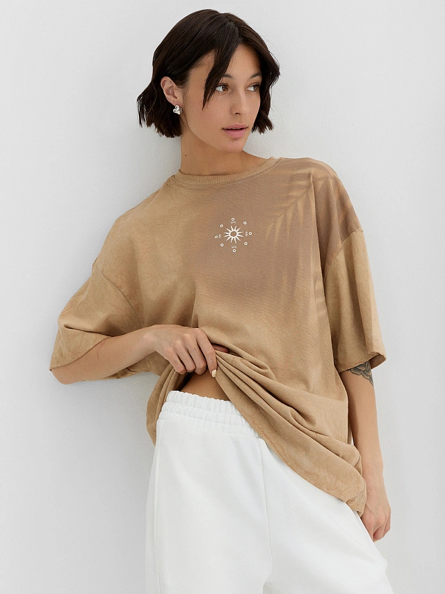 Футболка женская бежевая с принтом - 6