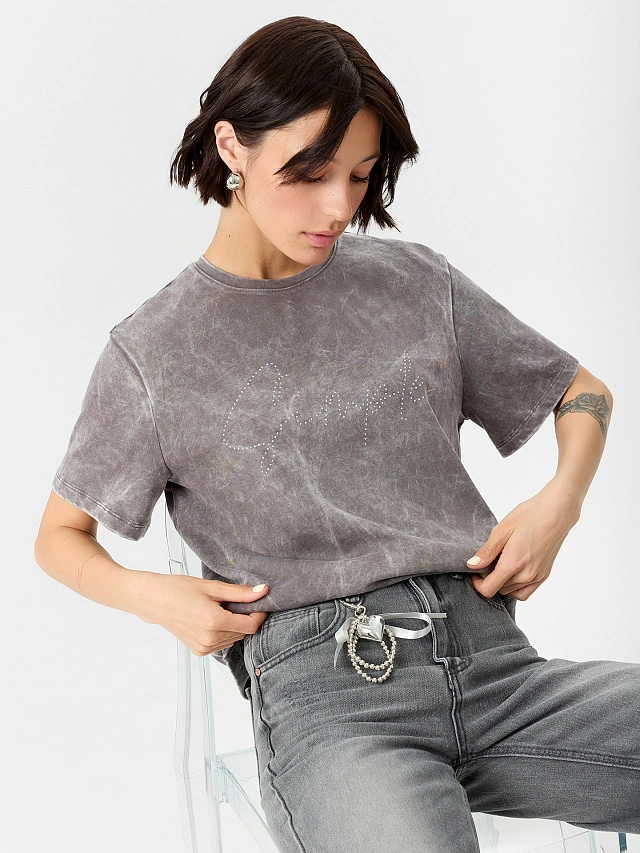 Футболка женская серая со стразами - 7