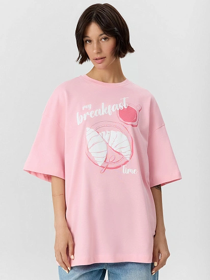картинка Футболка женская розовая с надписью "my breakfast time" от магазина стильной одежды Mark Formelle