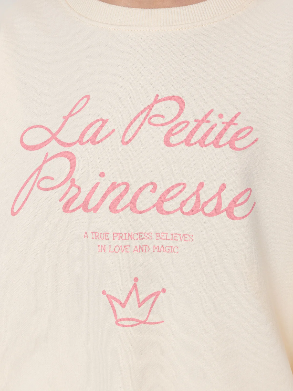 Свитшот для девочек бежевый с надписью "La petite Princesse" - 5