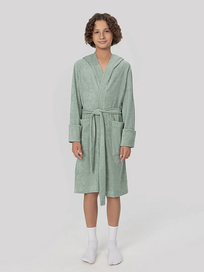 картинка Халат для мальчиков зеленый от магазина одежды для мальчиков от бренда Mark Formelle