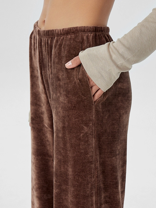 Брюки женские коричневые велюровые - 5