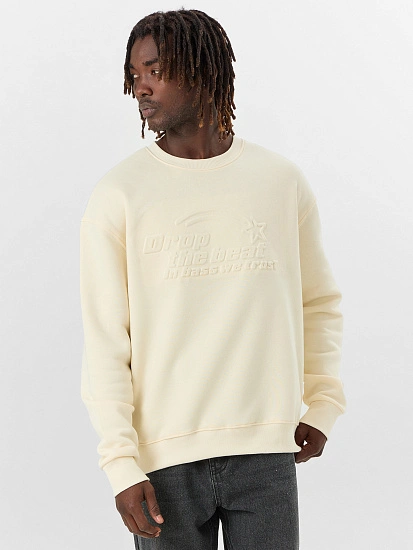 картинка Свитшот мужской кремовый с надписью "drop the beat..." от магазина мужской одежды Mark Formelle
