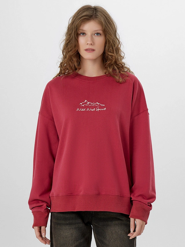 Свитшот женский красный с надписью "Wild west spirit" - 4
