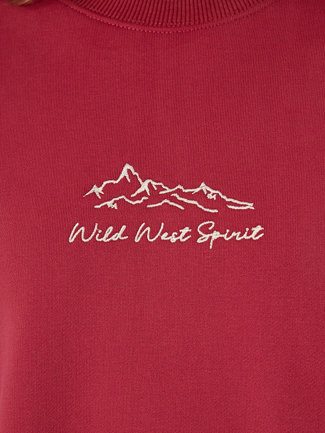 Свитшот женский красный с надписью "Wild west spirit" - 8