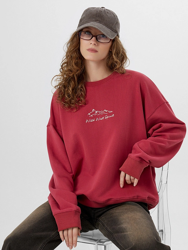 Свитшот женский красный с надписью "Wild west spirit" - 11