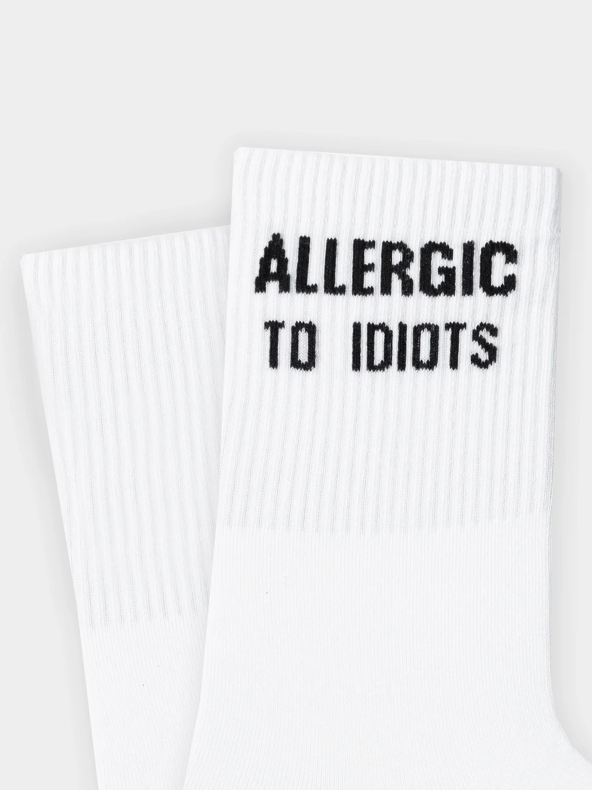Носки унисекс белые с надписью "Allergic to idiots" - 3