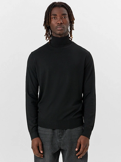 картинка Свитер мужской черный от магазина мужской одежды Mark Formelle