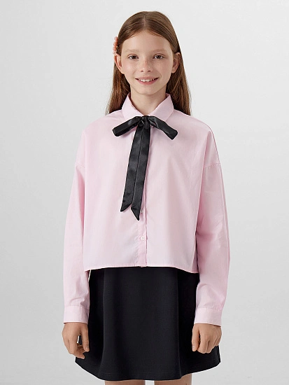 картинка  Рубашка для девочек розовая с бантом от известного бренда одежды для девочек Mark Formelle