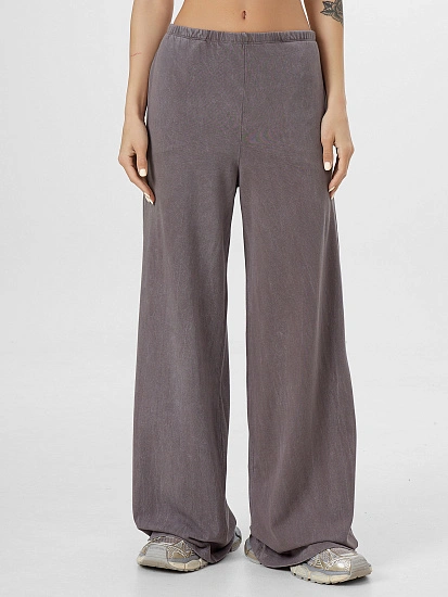 картинка Брюки женские серые с обработкой эйсид от магазина стильной одежды Mark Formelle