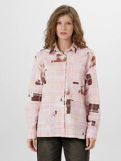 картинка Рубашка женская розовая с патчами от магазина стильной одежды Mark Formelle