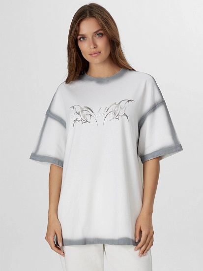 картинка Футболка женская c надписью "Reckless" от магазина стильной одежды Mark Formelle