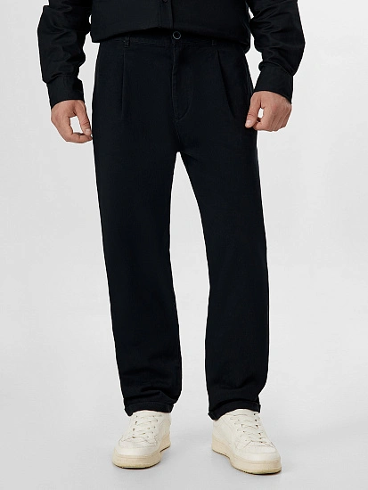 картинка Брюки мужские черные от магазина мужской одежды Mark Formelle