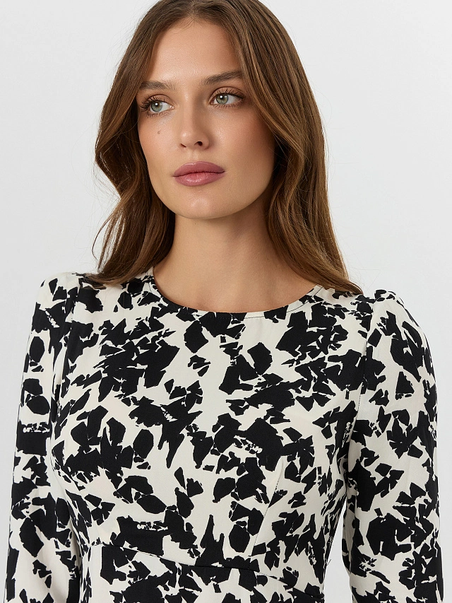 Платье женское бежевое с принтом - 5