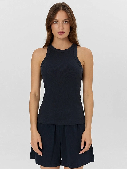 картинка Топ женский черный от магазина стильной одежды Mark Formelle