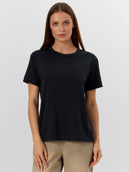 картинка Футболка женская черная от магазина стильной одежды Mark Formelle