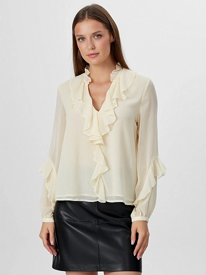 картинка Блузка женская полупрозрачная молочная от магазина стильной одежды Mark Formelle