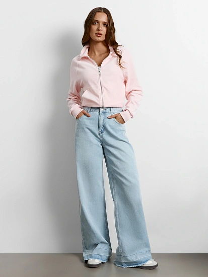 картинка Джинсы женские Wide leg fit голубые с высокой посадкой от магазина стильной одежды Mark Formelle