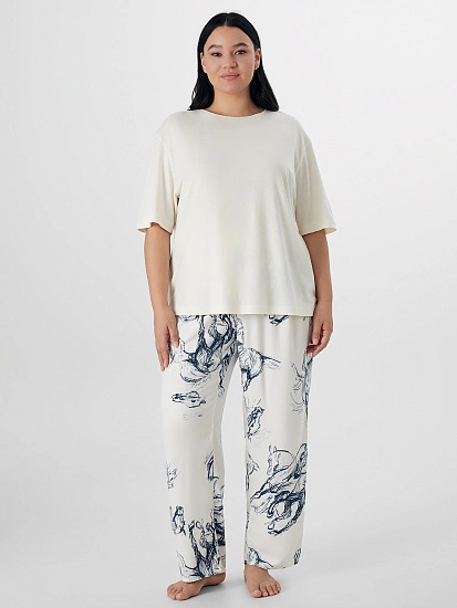 картинка Комплект женский домашний с узором от магазина стильной одежды Mark Formelle