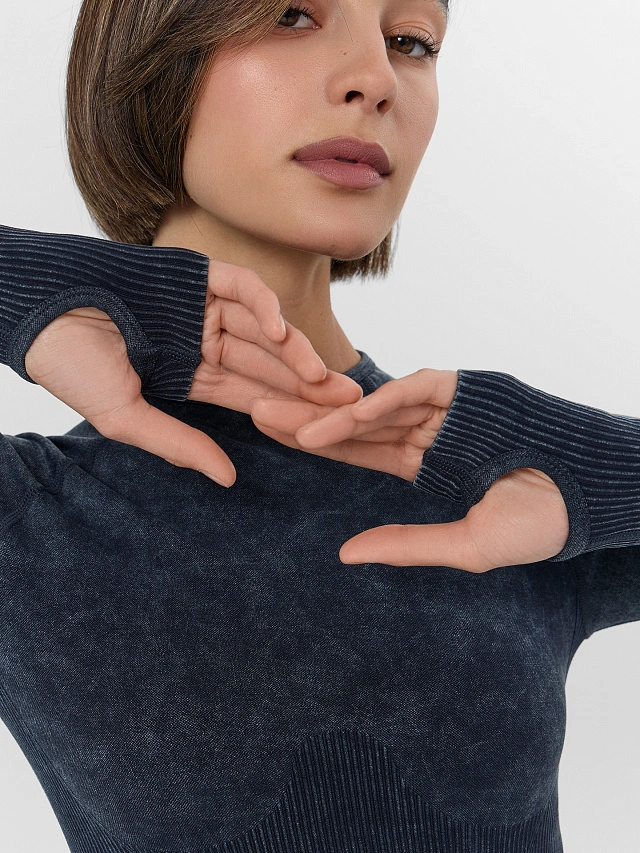 Рашгард женский для занятий спортом серый - 7