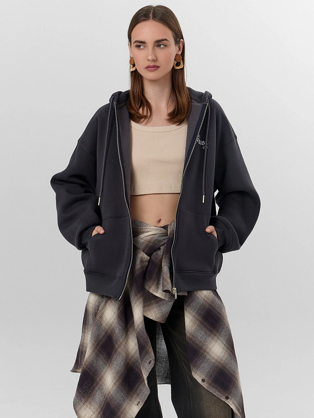 Толстовка женская серая с надписью "The muse era" - 9