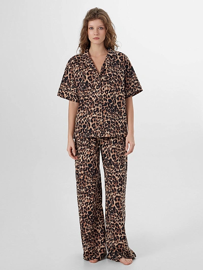 картинка Комплект женский домашний с леопардовым принтом от магазина стильной одежды Mark Formelle