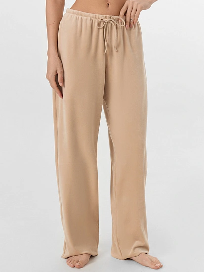 картинка Брюки женские велюровые бежевые от магазина стильной одежды Mark Formelle