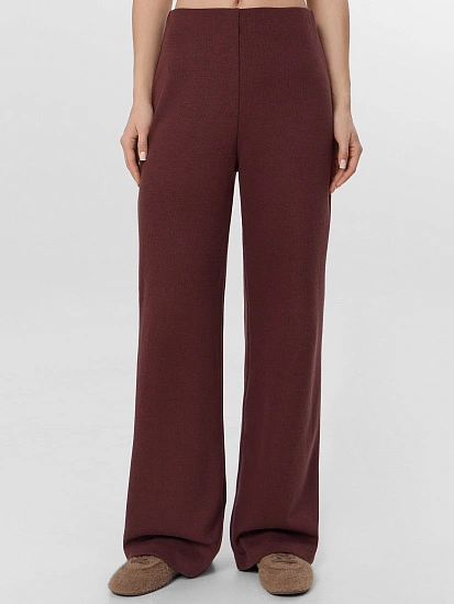 картинка Брюки женские бордовые от магазина стильной одежды Mark Formelle