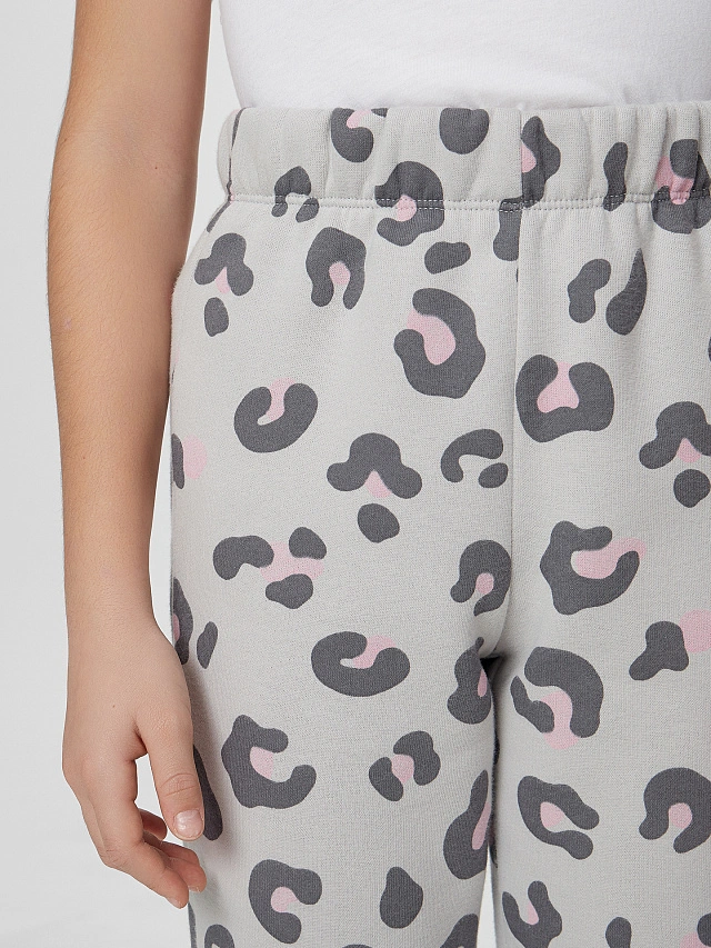 Теплые брюки для девочек серые с леопардовым принтом - 4