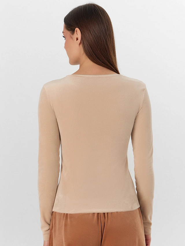 Джемпер женский бежевый велюровый - 2