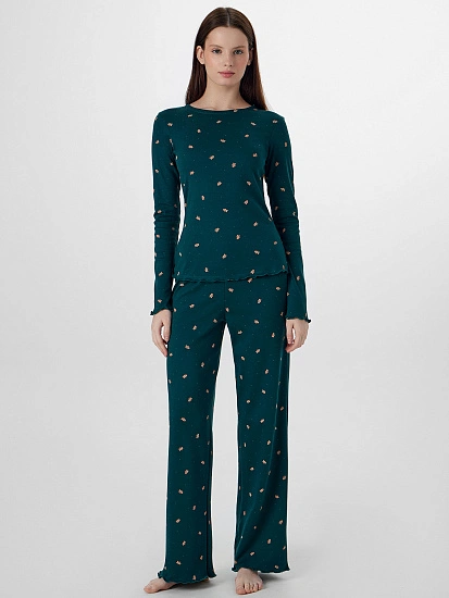 картинка Комплект домашний женский зеленый от магазина стильной одежды Mark Formelle