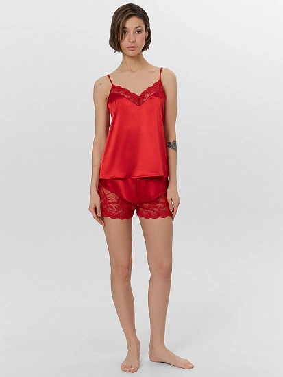 картинка Комплект домашний женский красный с кружевом от магазина стильной одежды Mark Formelle