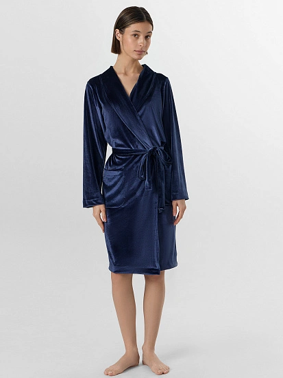 картинка Халат женский синий велюровый от магазина стильной одежды Mark Formelle