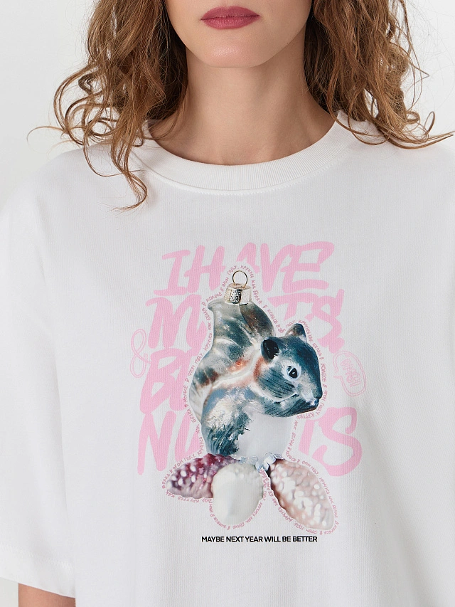 Футболка женская белая с новогодним принтом - 5