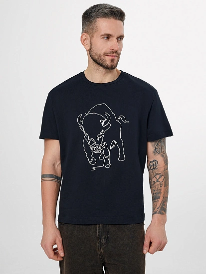 картинка Футболка мужская черная с принтом Зубра от магазина мужской одежды Mark Formelle