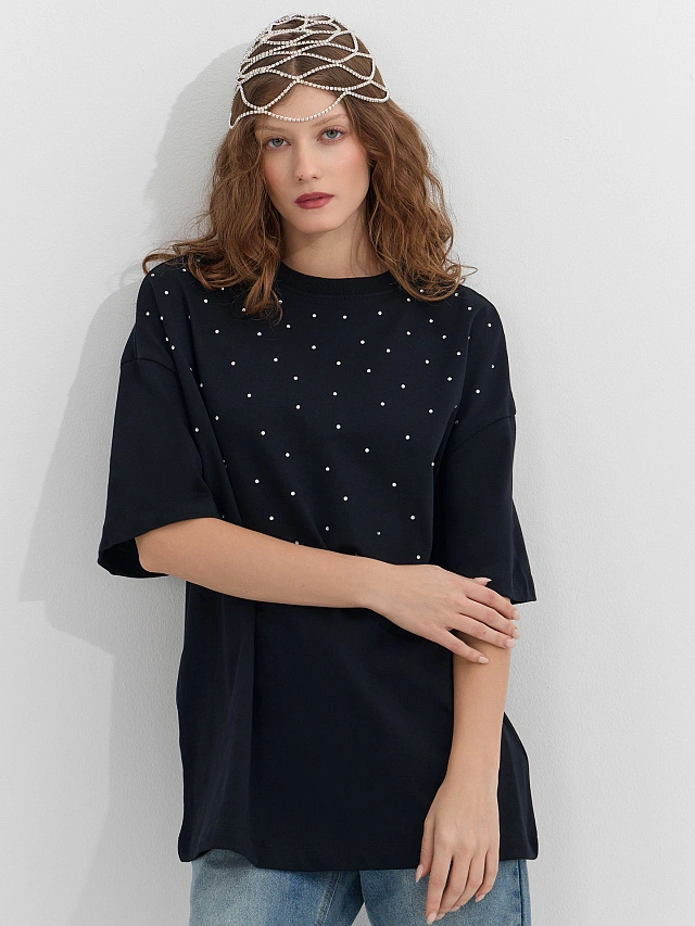 Футболка женская черная со стразами - 7