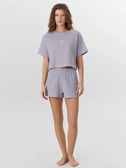 картинка КОМПЛЕКТ ЖЕНСКИЙ (ФУТБОЛКА, ШОРТЫ) от магазина стильной одежды Mark Formelle