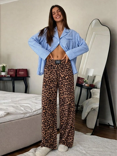 картинка Брюки женские с леопардовым принтом от магазина стильной одежды Mark Formelle