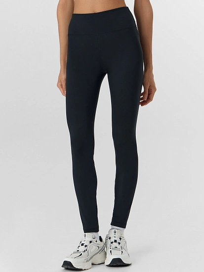 картинка Легинсы спортивные женские черные от магазина стильной одежды Mark Formelle
