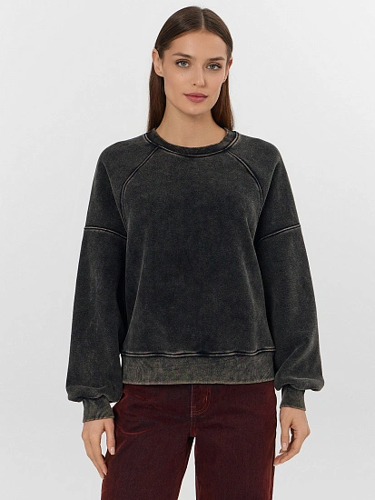 картинка Теплый свитшот женский черный с начесом от магазина стильной одежды Mark Formelle