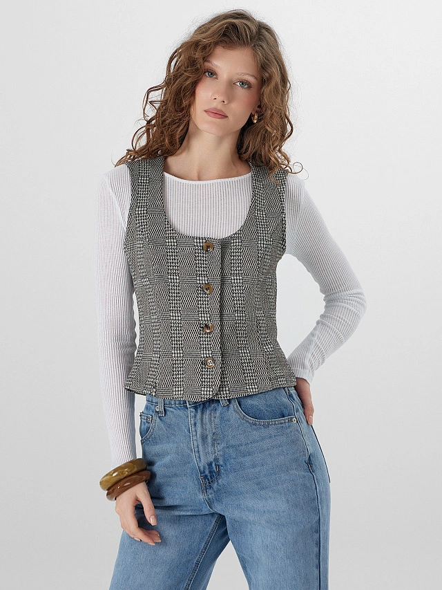 Жилет женский в клетку - 5