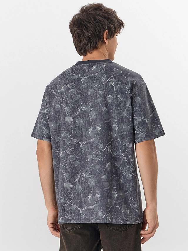 Футболка мужская серая с узором - 2