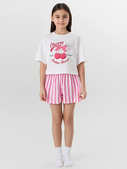 картинка Комплект для девочек: футболка и шорты от известного бренда одежды для девочек Mark Formelle
