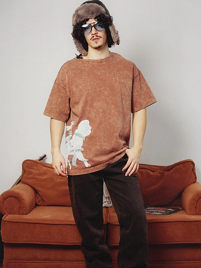 картинка Футболка мужская коричневая с обработкой эйсид от магазина мужской одежды Mark Formelle