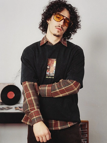 Футболка мужская черная с обработкой эйсид