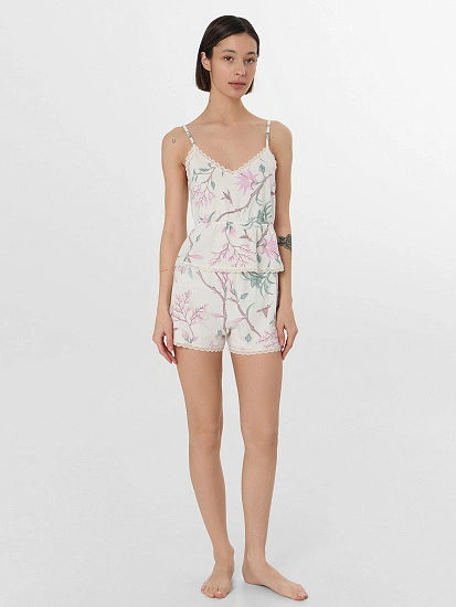 картинка Комплект домашний женский бежевый с цветочным принтом от магазина стильной одежды Mark Formelle