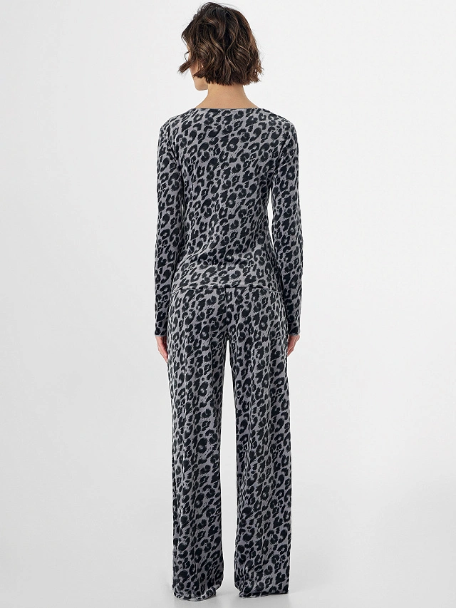 Комплект домашний женский велюровый серый с леопардовым принтом - 3